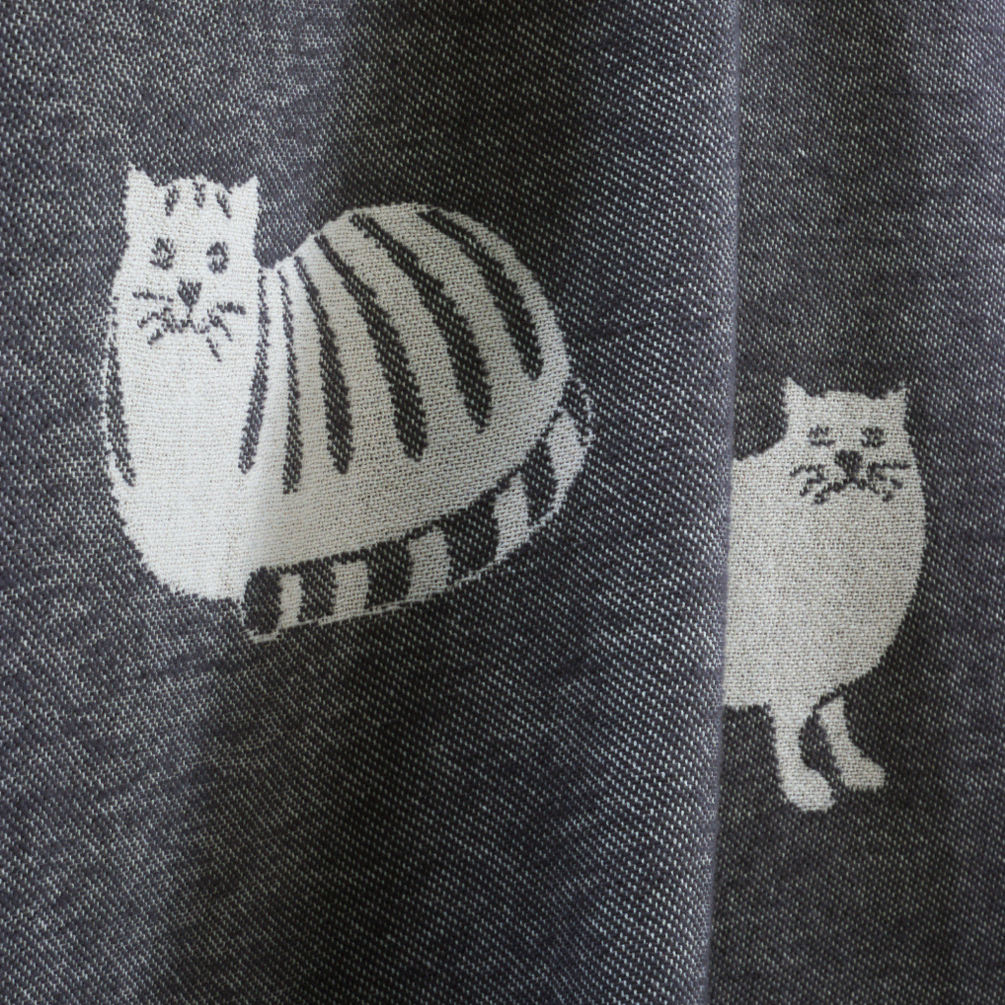 Couverture en coton noir à motif chat