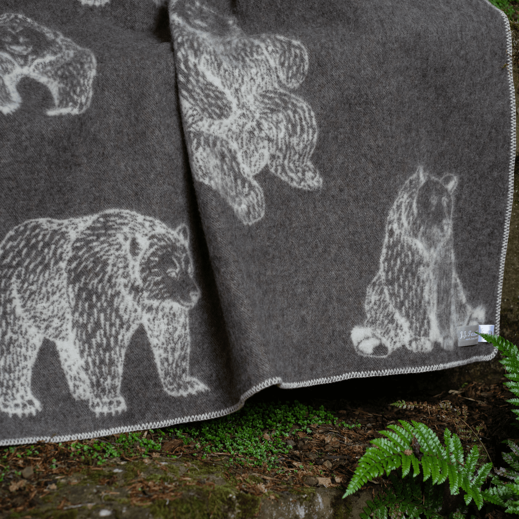 Bear Wool Blanket - Norland
