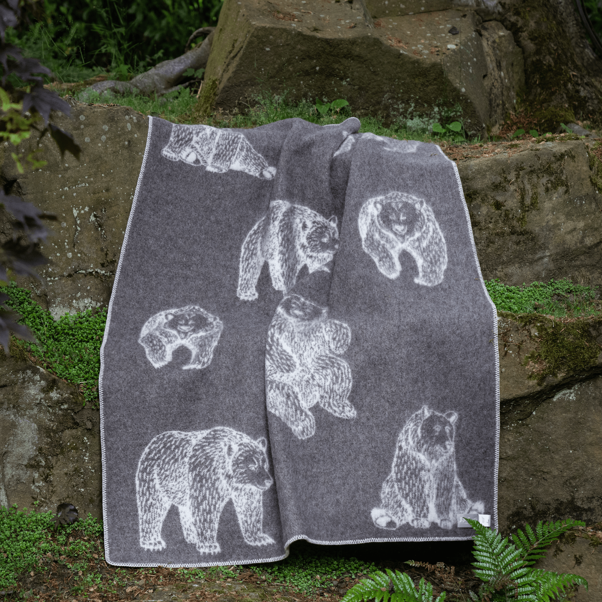 Bear Wool Blanket - Norland